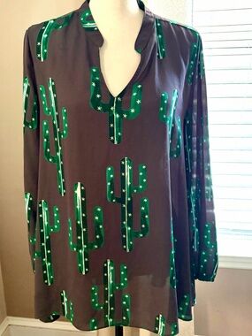 Izzy and Lola dark grey Tunic Top with Green Cactus Print